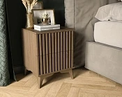 Noční stolek s lamelami Entsian Dub Artisan 1.jpg
