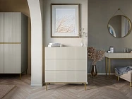 Komoda NICOLE 100 cm se zásuvkami kašmír – zlaté nožky | furnipol.cz